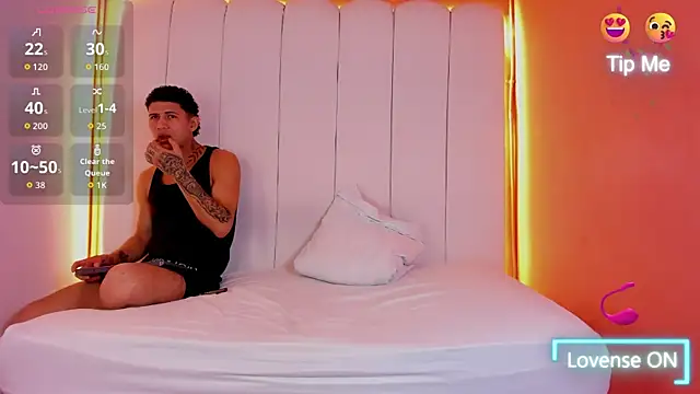 Snapshot of NaughtyVibes_OS chatting on February 2026 12:45:01 PM NaughtyVibes OS online show from February 2026 12:45:01 PM