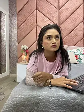 Sunny Linn online show from March 2026 10:27:02 AM