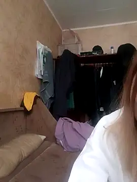 Snapshot of EvaTallor chatting on February 2026 05:13:02 AM EvaTallor online show from February 2026 05:13:02 AM