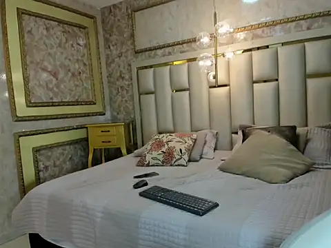 Snapshot of Veronica_hottie chatting on February 2026 01:32:02 PM Veronica hottie online show from February 2026 01:32:02 PM