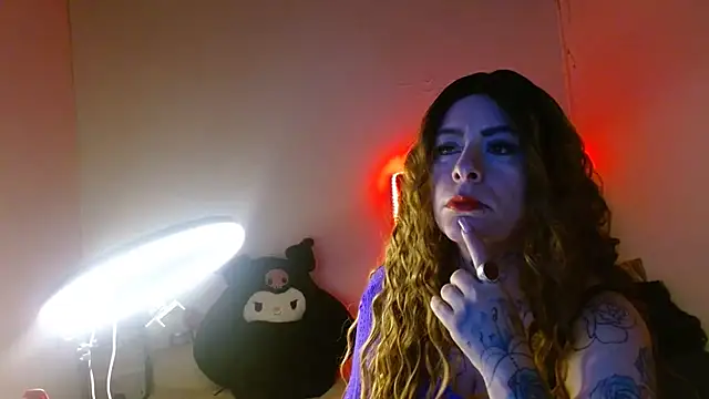 mia vantt online show from April 2026 08:53:02 PM