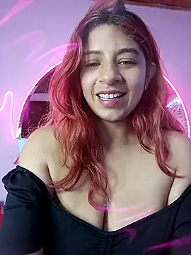 Snapshot of lunabloom2 chatting on February 2026 03:06:01 PM lunabloom2 online show from February 2026 03:06:01 PM