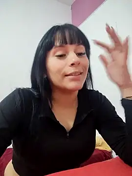 lolaa0777 online show from May 2026 05:43:01 PM