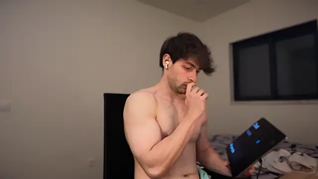 Snapshot of Leo_Justin25 chatting on March 2026 06:37:01 PM Leo Justin25 online show from March 2026 06:37:01 PM