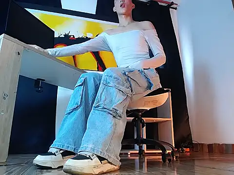 Snapshot of jullian_ricci chatting on February 2026 07:43:01 PM jullian ricci online show from February 2026 07:43:01 PM