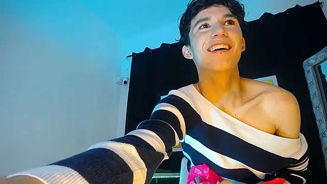 jullian ricci online show from March 2026 08:21:02 PM