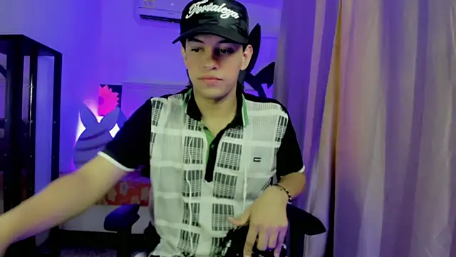 Top and bottom online show from April 2026 08:25:02 PM