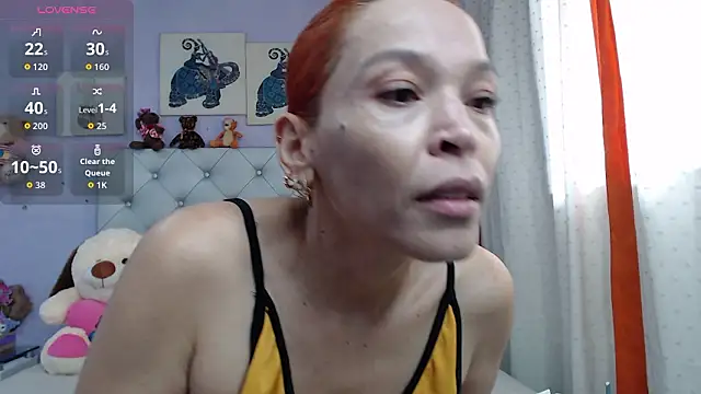 Dayana Smithh online show from March 2026 07:10:02 PM