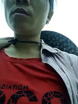 molly-xx online show from April 2026 02:42:01 AM