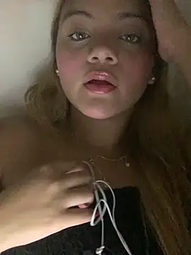 Snapshot of ayla0881 chatting on February 2026 01:09:02 PM ayla0881 online show from February 2026 01:09:02 PM