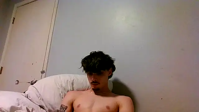 Snapshot of benriskey12 chatting on April 2026 03:50:02 AM benriskey12 online show from April 2026 03:50:02 AM