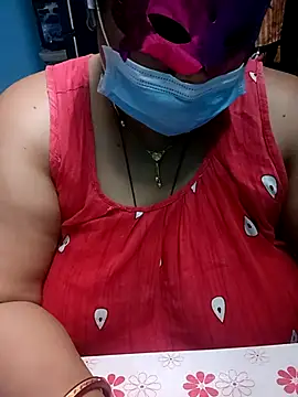 Snapshot of 02Roshni chatting on February 2026 07:35:01 PM 02Roshni online show from February 2026 07:35:01 PM