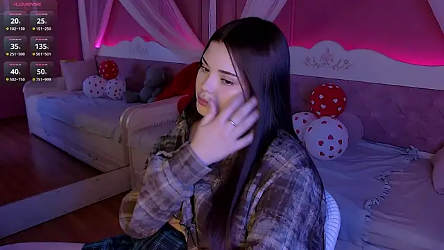 BonieSmith online show from March 2026 06:58:01 PM