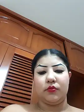 Snapshot of MadelynSmit_ chatting on February 2026 11:08:01 AM MadelynSmit online show from February 2026 11:08:01 AM