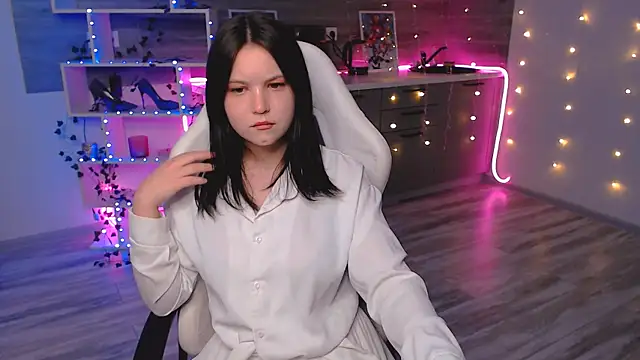 Snapshot of lily_milleerr chatting on February 2026 06:30:01 PM lily milleerr online show from February 2026 06:30:01 PM