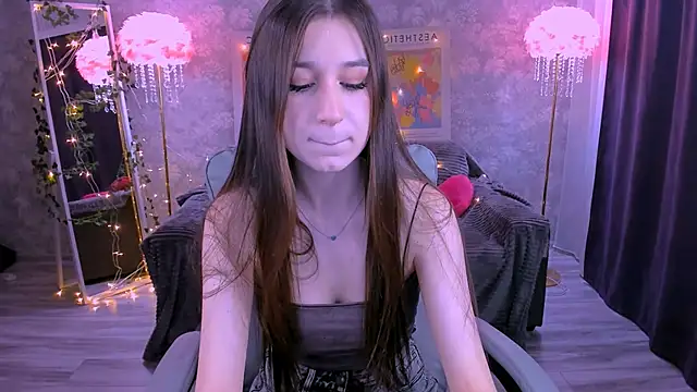 Snapshot of miaharrington chatting on February 2026 06:30:01 PM miaharrington online show from February 2026 06:30:01 PM