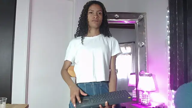 mailyn gold online show from April 2026 12:11:02 PM