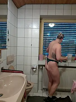 Snapshot of Milas_Dreams_Dauergeil chatting on February 2026 08:11:02 AM Milas Dreams Dauergeil online show from February 2026 08:11:02 AM