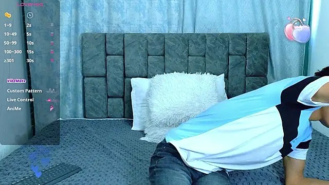 Snapshot of NicolasTorrez chatting on February 2026 08:08:02 PM NicolasTorrez online show from February 2026 08:08:02 PM