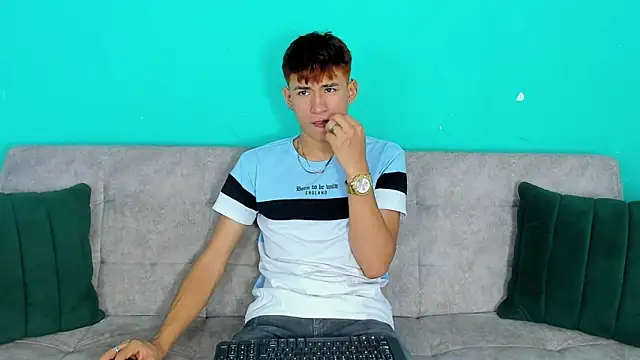 NicolasTorrez online show from March 2026 07:32:02 PM