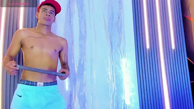 Snapshot of Vicky_and_Jeyco chatting on February 2026 08:05:02 PM Vicky and Jeyco online show from February 2026 08:05:02 PM