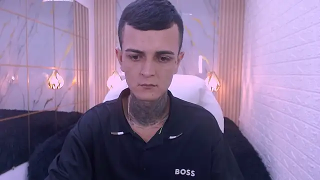 Snapshot of benjamin_anthony chatting on February 2026 02:33:01 AM benjamin anthony online show from February 2026 02:33:01 AM