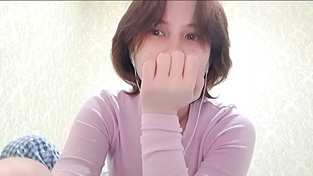 Snapshot of TrueViva chatting on February 2026 12:45:02 PM TrueViva online show from February 2026 12:45:02 PM