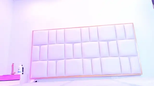 Snapshot of Violetta-foxx chatting on March 2026 07:32:01 PM Violetta-foxx online show from March 2026 07:32:01 PM