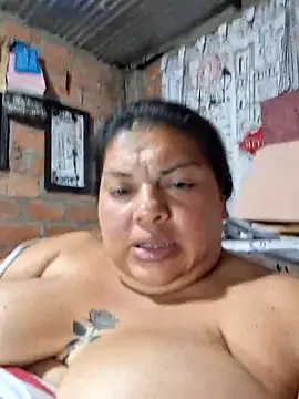 Juli Powl online show from April 2026 01:25:02 AM