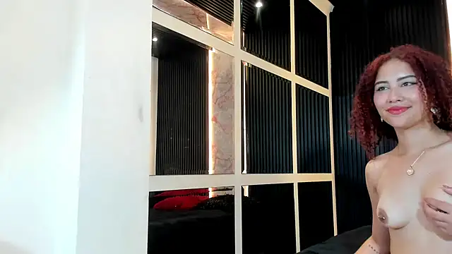 LuciaBeltrann online show from April 2026 07:27:02 PM