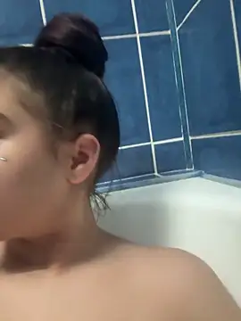 Vivike234 online show from February 2026 10:28:01 PM