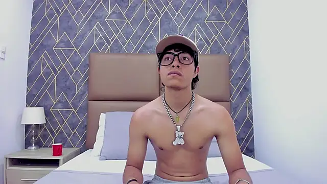 Snapshot of Escanor_Hot chatting on February 2026 07:45:01 PM Escanor Hot online show from February 2026 07:45:01 PM