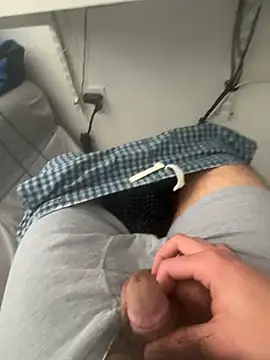 awesomemilkss online show from July 2026 06:54:01 PM