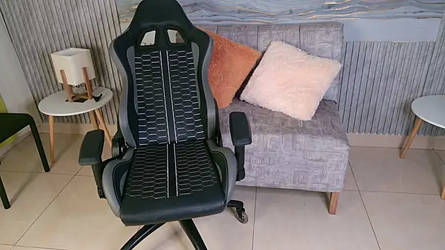 Snapshot of Abby18_ chatting on February 2026 04:12:02 AM Abby18 online show from February 2026 04:12:02 AM