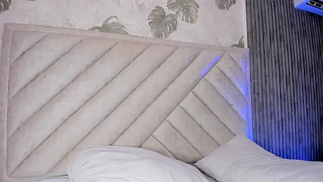 SarahRizof online show from March 2026 05:37:02 AM