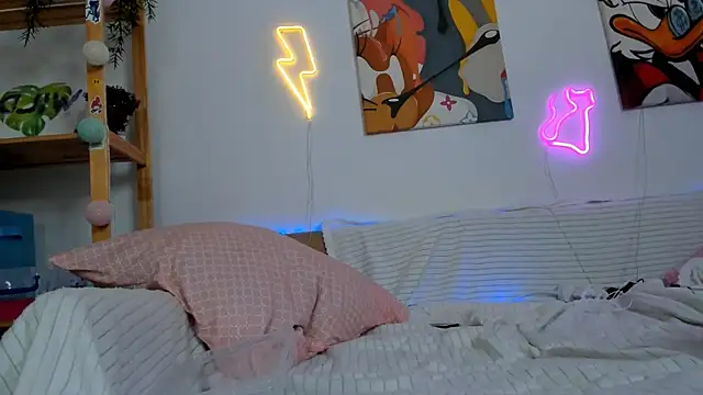 Snapshot of Ophelia_Jay chatting on March 2026 07:15:01 AM Ophelia Jay online show from March 2026 07:15:01 AM