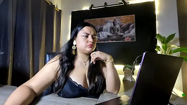 AzaraOnyx online show from June 2026 12:50:02 PM