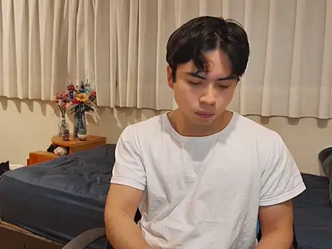 Snapshot of BentoBoxxx chatting on February 2026 01:06:01 AM BentoBoxxx online show from February 2026 01:06:01 AM