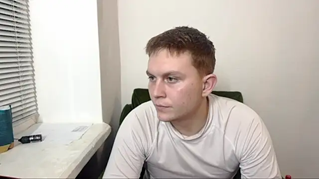 Snapshot of MrHeat_ chatting on February 2026 09:44:02 PM MrHeat online show from February 2026 09:44:02 PM