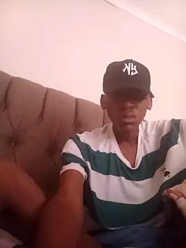 Snapshot of Leroyhotess chatting on February 2026 07:04:01 AM Leroyhotess online show from February 2026 07:04:01 AM