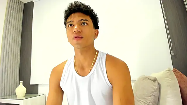 Snapshot of jhoystrong_ chatting on February 2026 01:41:02 PM jhoystrong online show from February 2026 01:41:02 PM