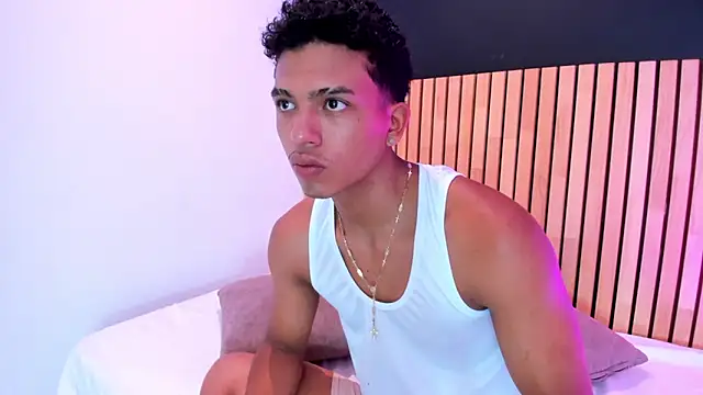 Snapshot of jhoystrong_ chatting on February 2026 07:25:02 PM jhoystrong online show from February 2026 07:25:02 PM