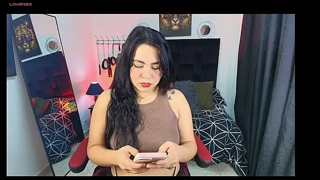 Liu wen  online show from March 2026 12:30:02 PM