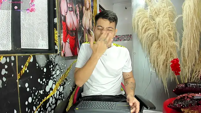 Snapshot of samael_betancurt chatting on July 2026 01:35:02 PM samael betancurt online show from July 2026 01:35:02 PM