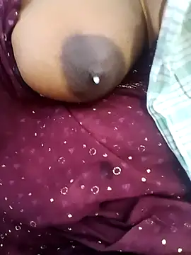 Snapshot of tamilkaviya431 chatting on February 2026 09:43:02 AM tamilkaviya431 online show from February 2026 09:43:02 AM