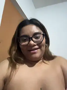 Snapshot of ludmila_x chatting on February 2026 05:58:01 AM ludmila x online show from February 2026 05:58:01 AM