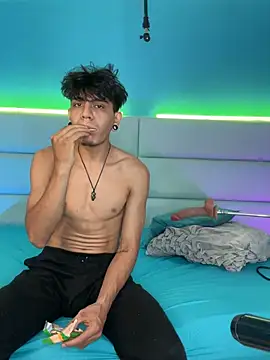 abrilandjulian online show from February 2026 12:04:01 PM