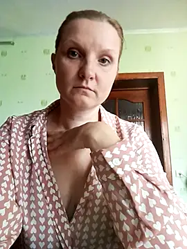 Snapshot of SusanGold9211 chatting on May 2026 09:03:02 AM SusanGold9211 online show from May 2026 09:03:02 AM
