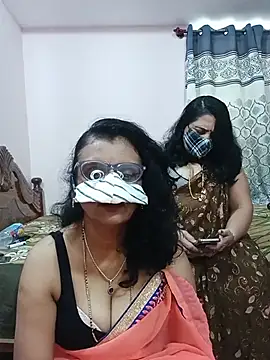Snapshot of Kannadasexywifes chatting on July 2026 05:57:01 AM Kannadasexywifes online show from July 2026 05:57:01 AM
