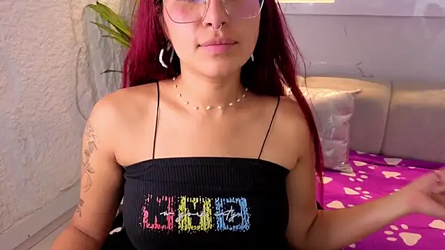 Snapshot of emily__tp chatting on February 2026 05:42:02 PM emily tp online show from February 2026 05:42:02 PM